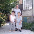 Мы расстаемся до следующего лета. С Юрой и мамой в Боровском. 11 августа 2012 г.