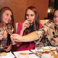 Моя сестра Лена и племянницы Надя (в центре) и Аля на моем юбилее. Ресторан "Омулевая бочка" на Покровке, 19 января 2013 г.