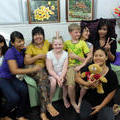 С тайскими массажистками в новом салоне, открывшемся неподалеку. Jomtien Beach Rd., Soi 12, 16 ноября 2013 г.