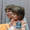 Кто б сомневался, что это близкие родственники... Галя и Милена на праздновании дня рождения "ноябрят". Офис ИРИО, 2013-11-24.