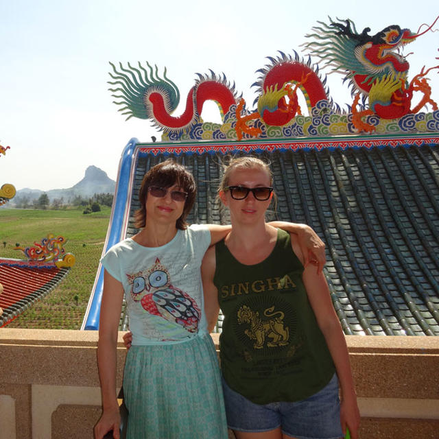Мы с Ниной в китайско-тайском дворце Wihan Sian. 13 января 2015 г. 